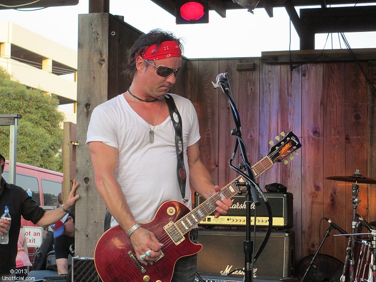 Bruce Castleberry of Vall&eacute;jo at the Steamboat Reunion at Threadgill's World Headquarters, Austin, Texas
