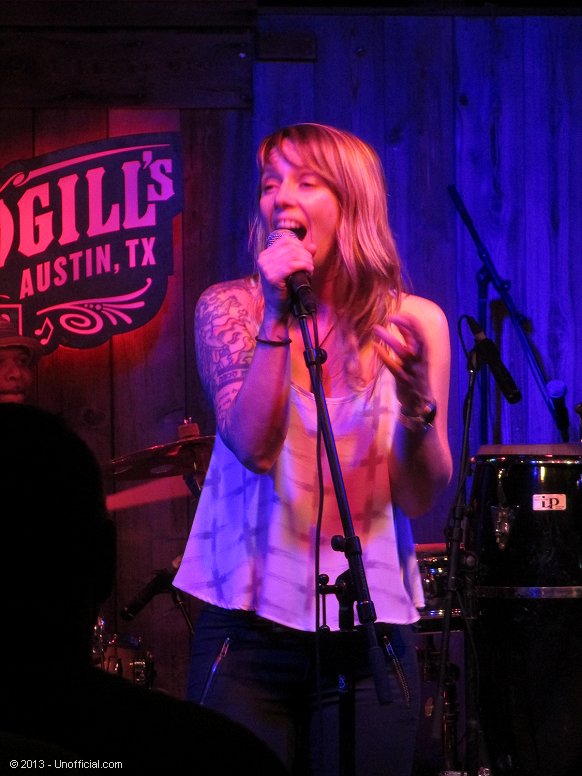 Patrice Pike of Sister 7 at the Steamboat Reunion, Threadgill's World Headquarters, Austin, Texas