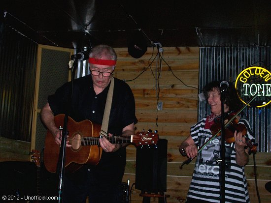 Cleve and Mary Hattersley of Greezy Wheels at the JAX Neighborhood Caf&eacute;,Austin, Texas