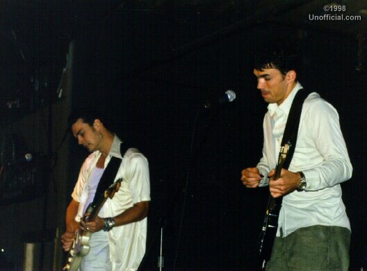 Tyrone Vaughan and Dan Dyer of Breedlove at Dessau Music Hall, Pflugerville, Texas